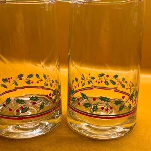Arby's Holly Berry Drinking Glasses Vtg Christmas 1980s Red Green Gold Set of 5